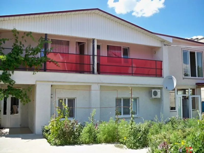 Продаётся жилой дом в Крыму с действующим пансионатом на 10 номеров