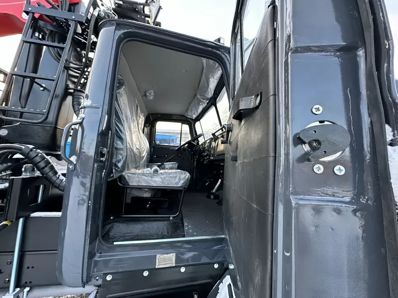 Лесовоз Урал ЯМЗ-236НЕ2 турбированный с новым манипулятором 3