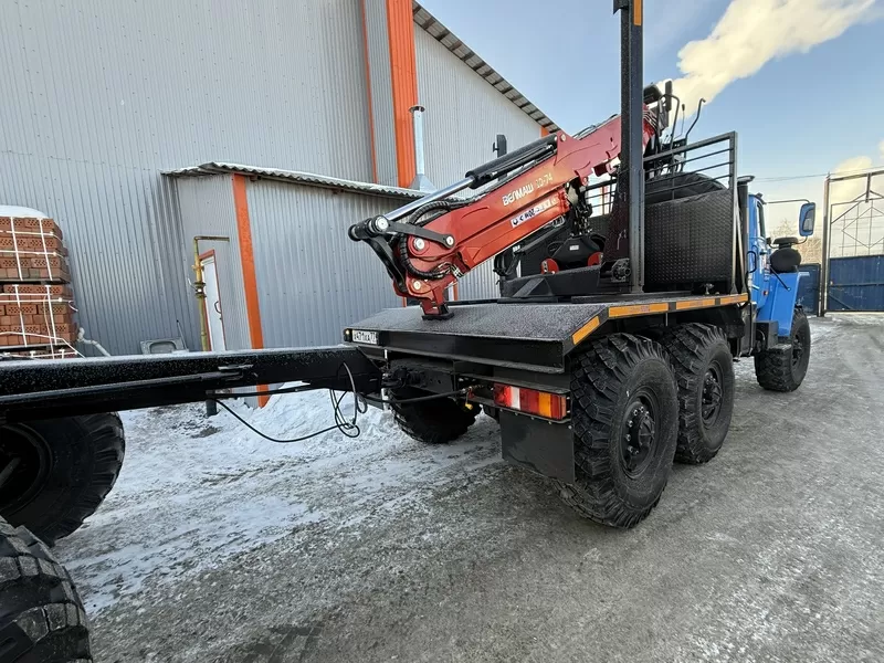 Лесовоз Урал турбированный с манипулятором и прицепом роспуском 3