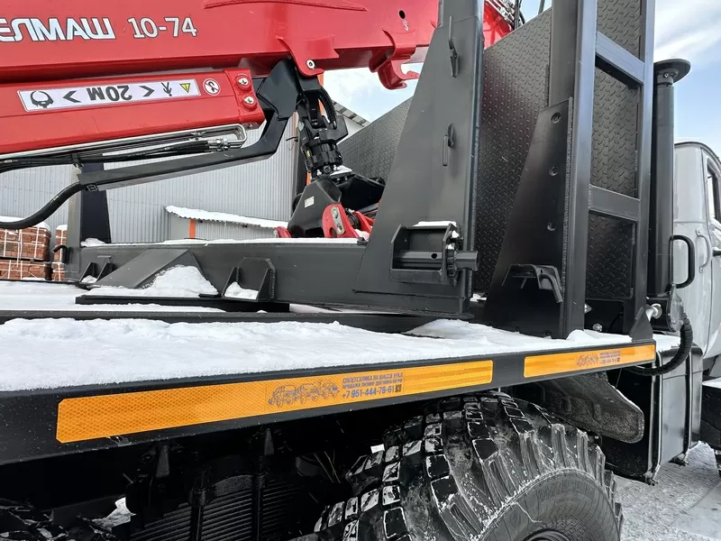 Заводские лесовозы Урал турбированные с манипуляторами Велмаш  5