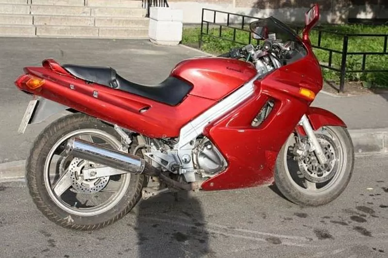 Продам спорт-байк Kawasaki ZZR 250